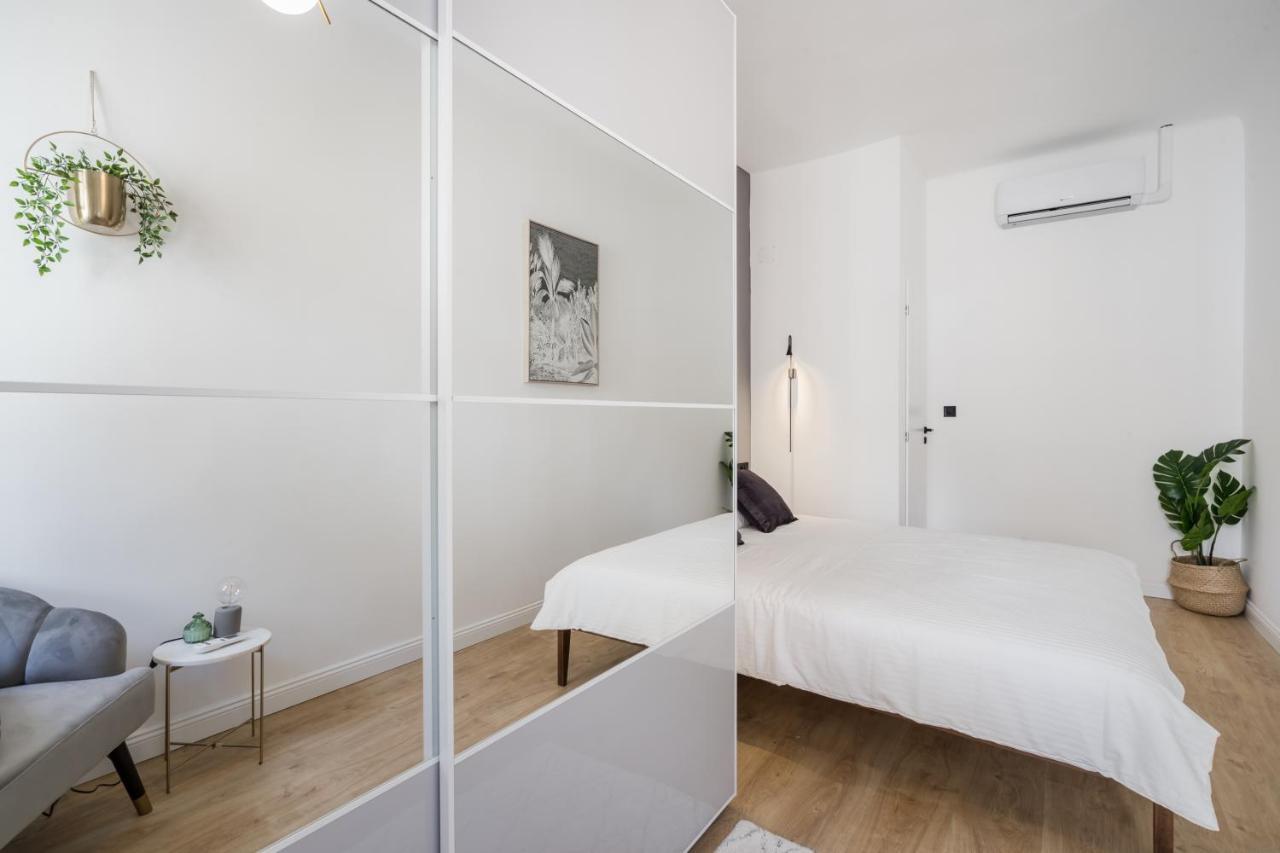 Tilia Luxury Apartment - 3 Bedrooms With Ac Budapest Exterior photo
